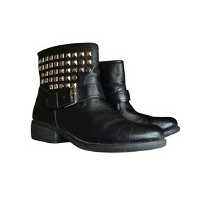 STEVE MADDEN OUTTLAWW LEATHER STUDDED BIKER BOOTS SIZE 8M